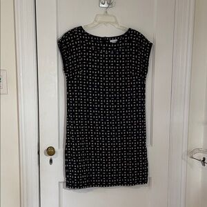 J. Jill Black and Cream 100% Linen Mini Dress with cap sleeves and back zip, XSP